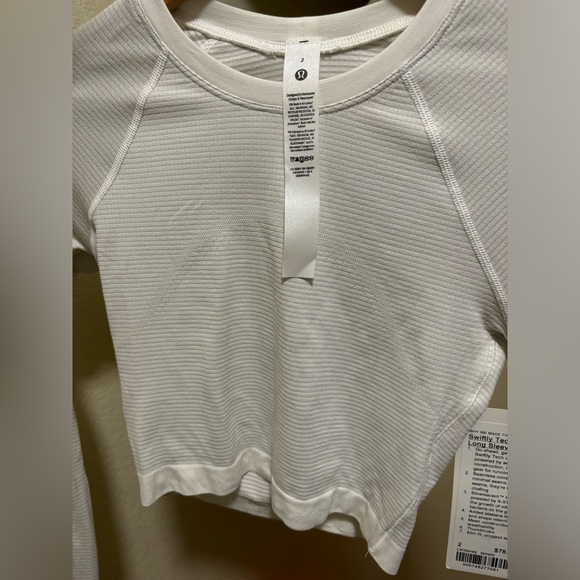2 New With Tags Swiftly Tech Cropped Long-Sleeve
Shirts 2.0 - Picture 16 of 16